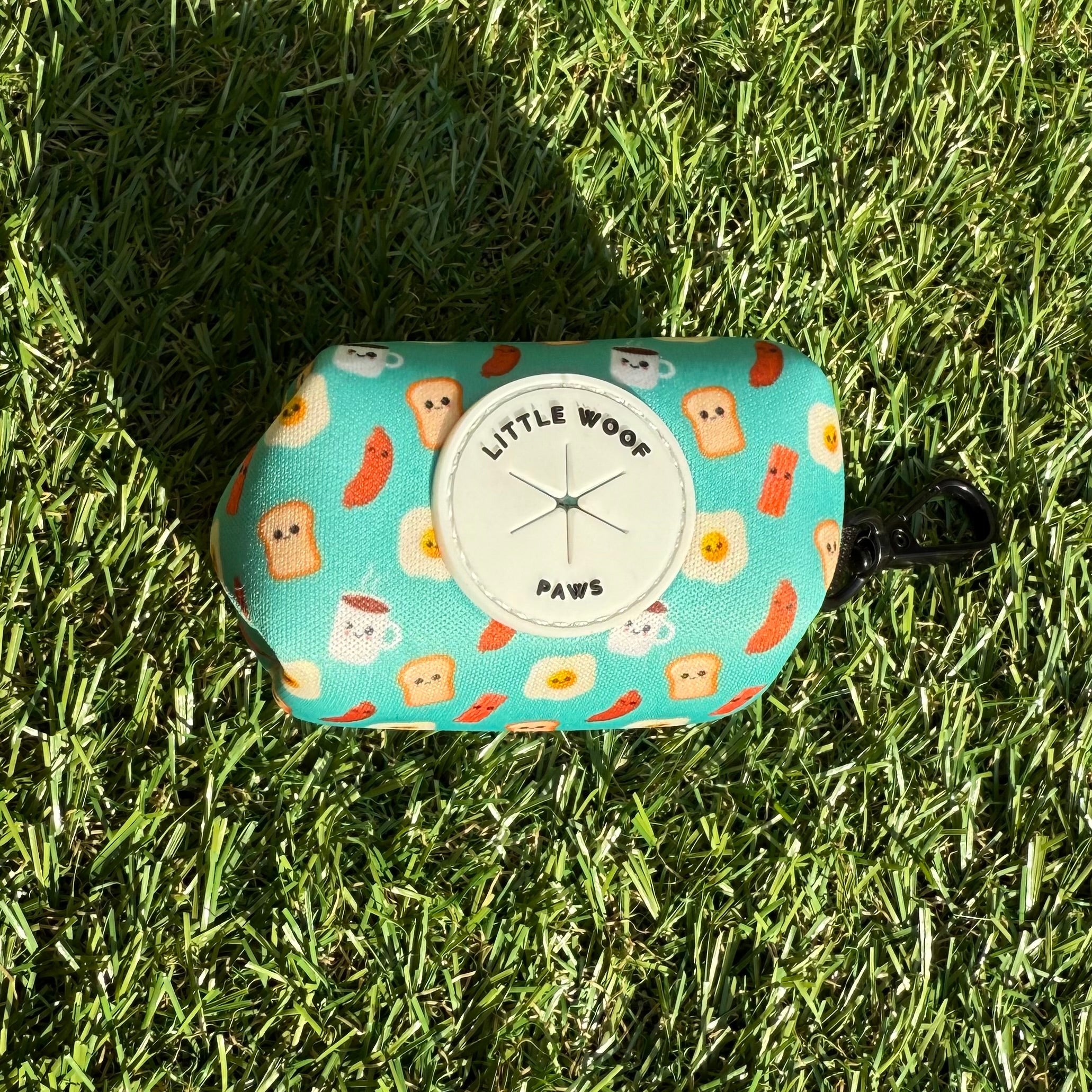 Honden zakjeshouder blauw/groen met ontbijt figuurtjes - Happy Breakfast